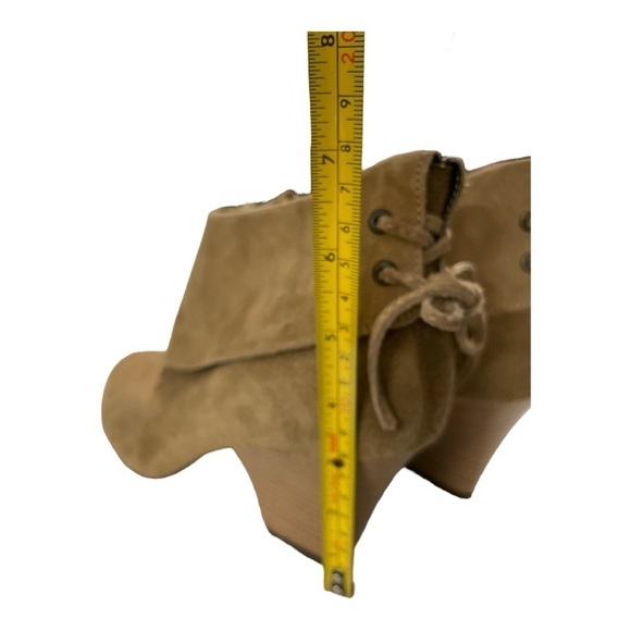 Skechers Tan Leather
Zip Cuffed Tall Heel Ankle
Booties Women's Size 9 - Picture 8 of 9